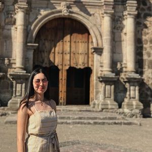 Meet your Posher, Alexis